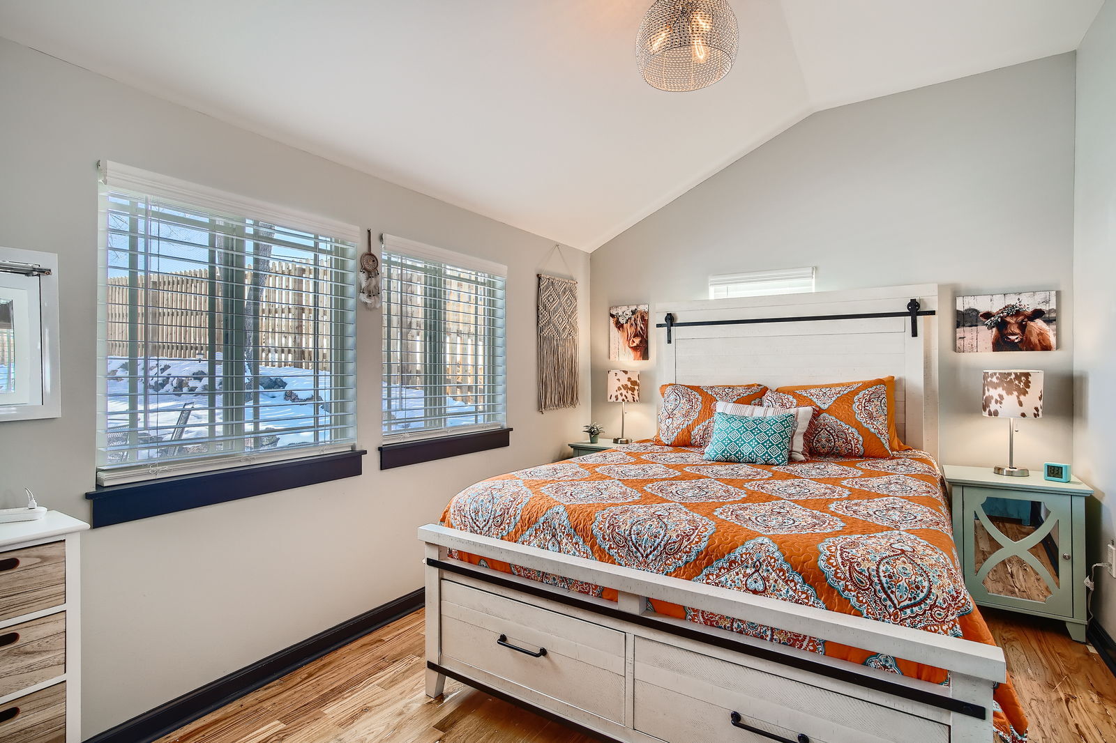 Building Photo - 835 Urban St