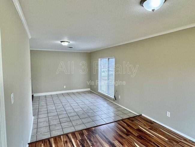 Building Photo - 523 Placid Dr