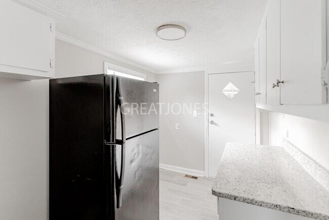 Building Photo - 3920 Meritas Dr