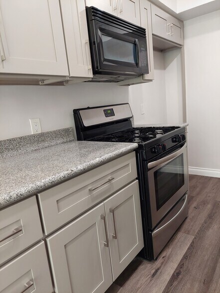 Building Photo - 3340 Bagley Ave