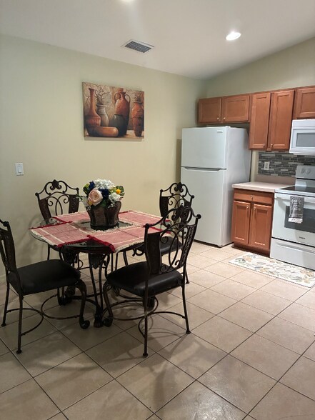 Building Photo - 1943 East 12th Street