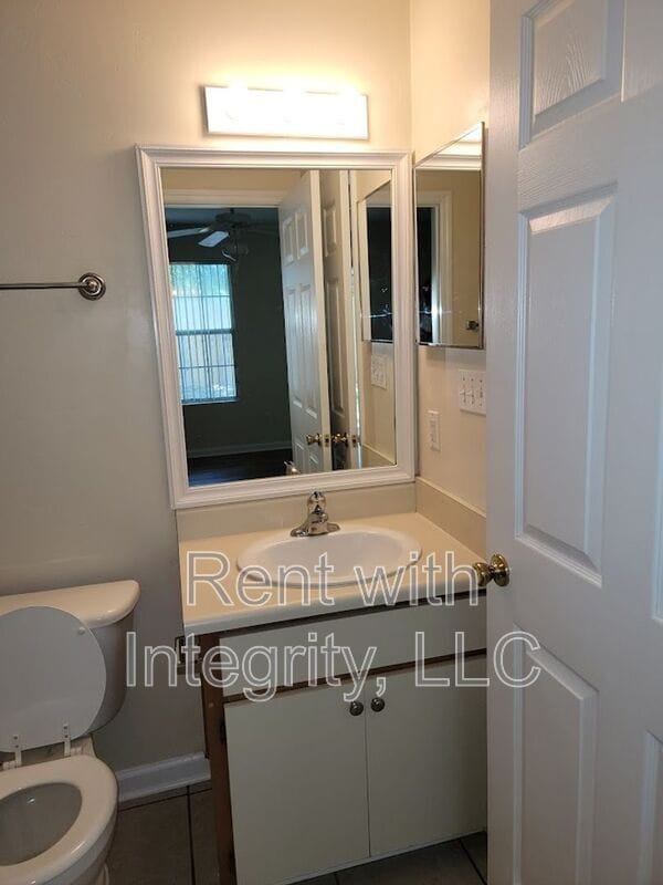 Building Photo - 1350 Castelnau Ct