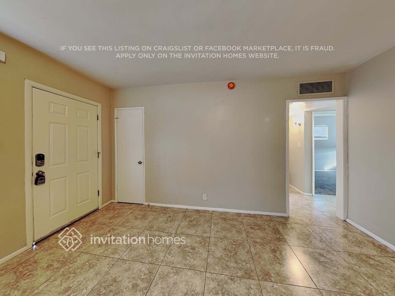 Building Photo - 2039 E Osborn Rd