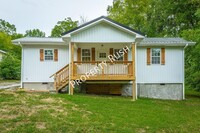 Building Photo - 2106 Davenport St