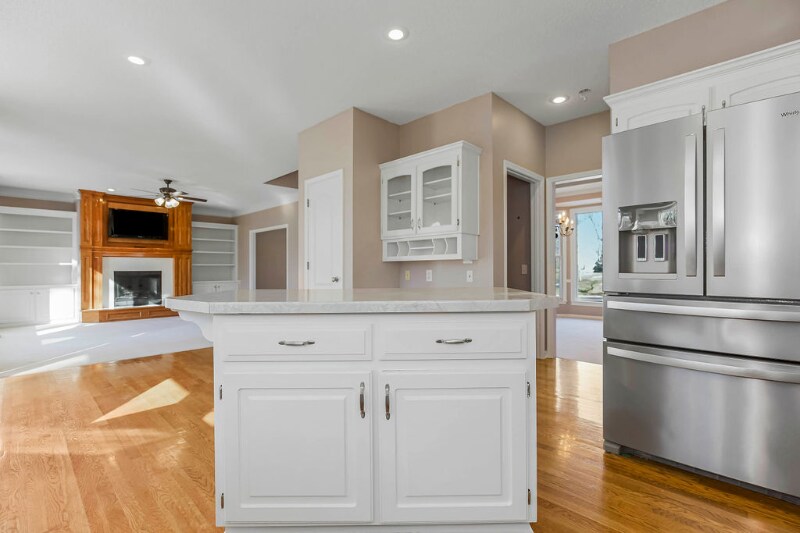 Building Photo - 5933 W 153rd St