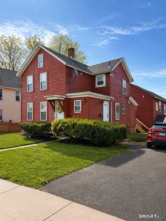 Building Photo - 52 Pearl St