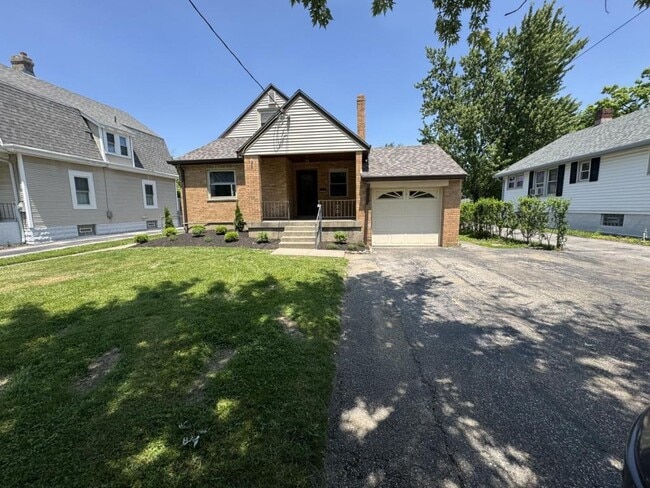 Primary Photo - 4130 Superior Ave