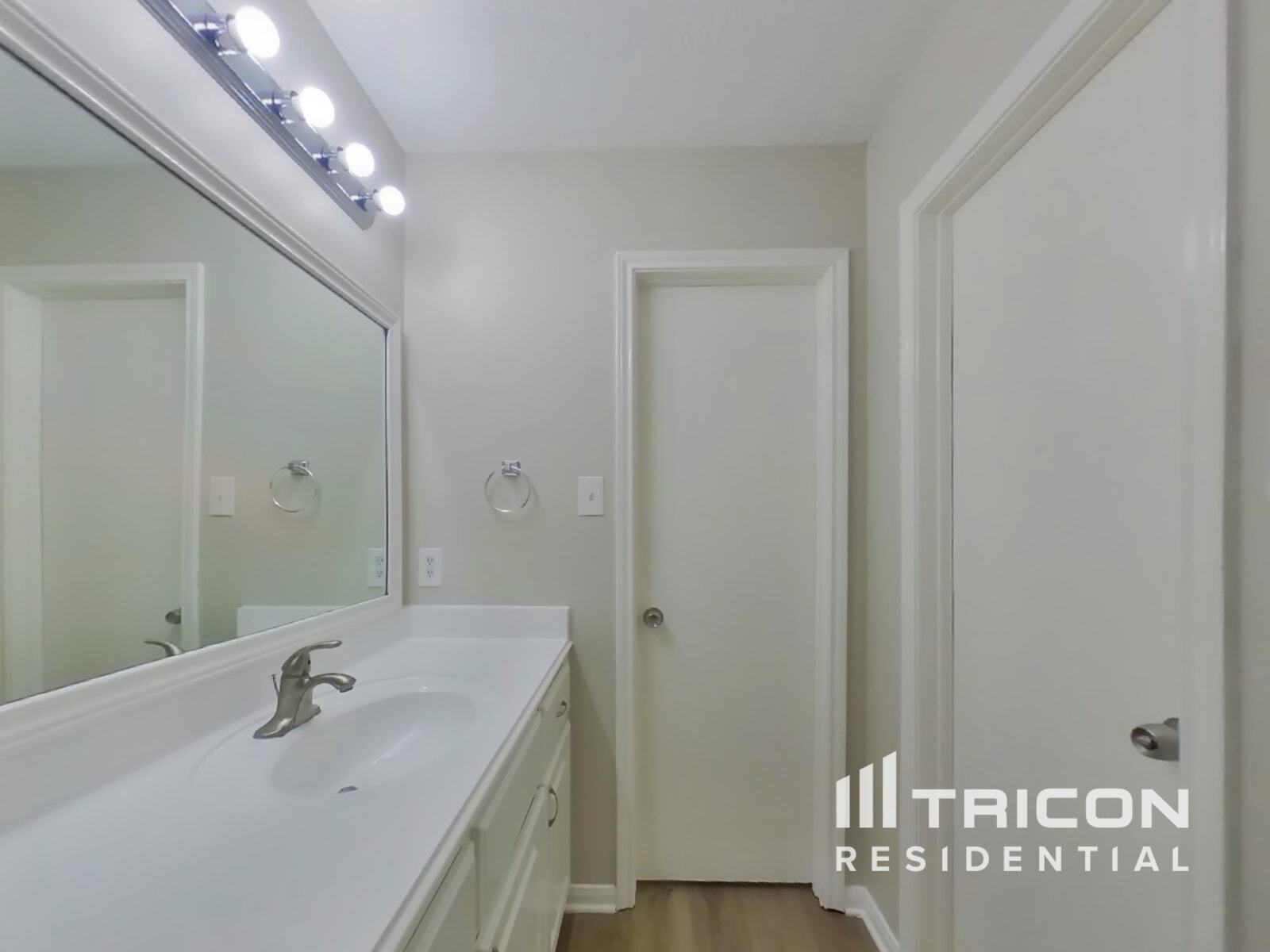 Building Photo - 16295 Hidden Deer Ln