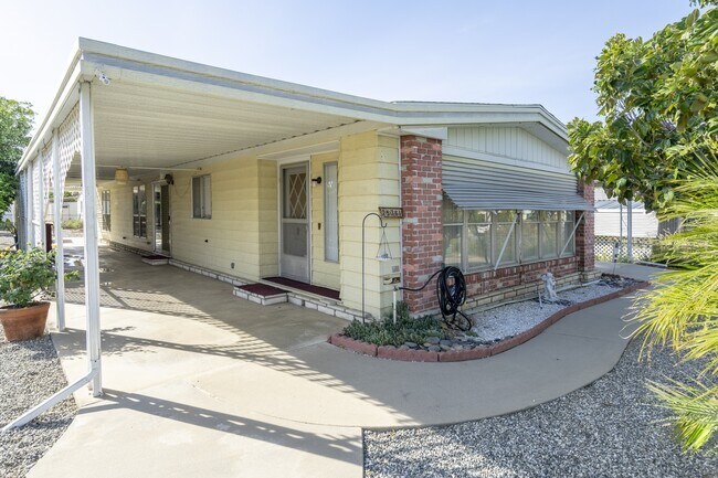 Building Photo - 25361 De Waide Ave