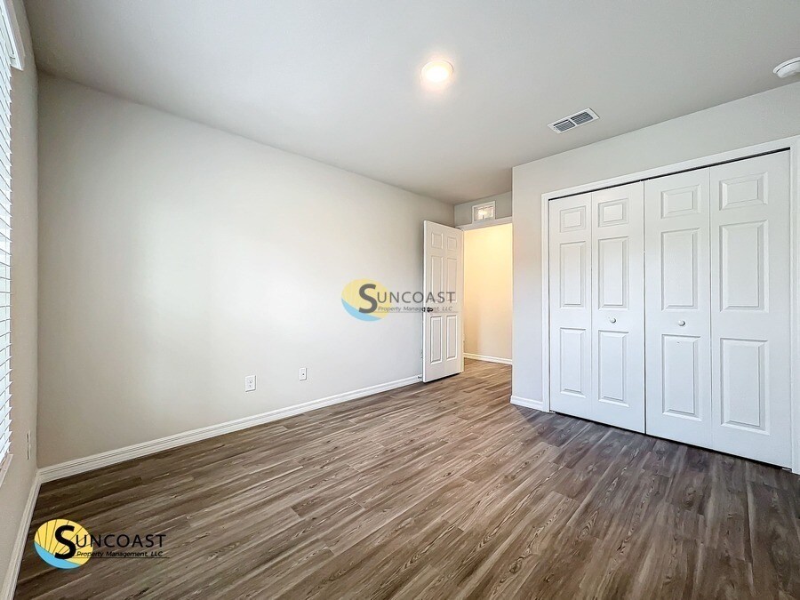 Building Photo - 2012 NW Juanita Pl