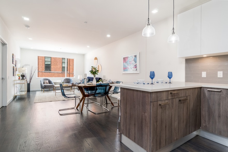 Building Photo - 6122 HUDSON Ave