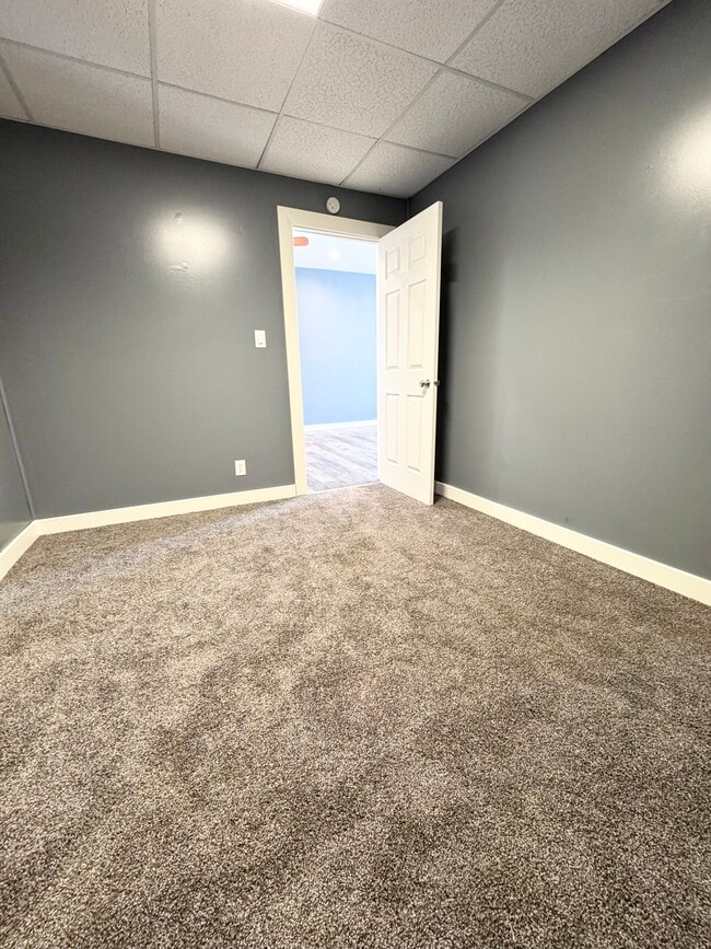 Building Photo - 408 Ave