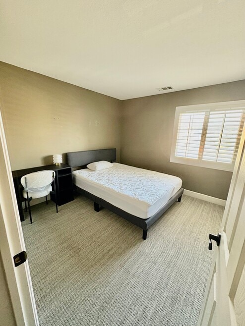 Building Photo - 1 Monthly Rental