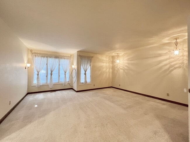 Building Photo - 13906 205th Ave NE