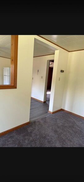 Building Photo - 206 W Beaver St