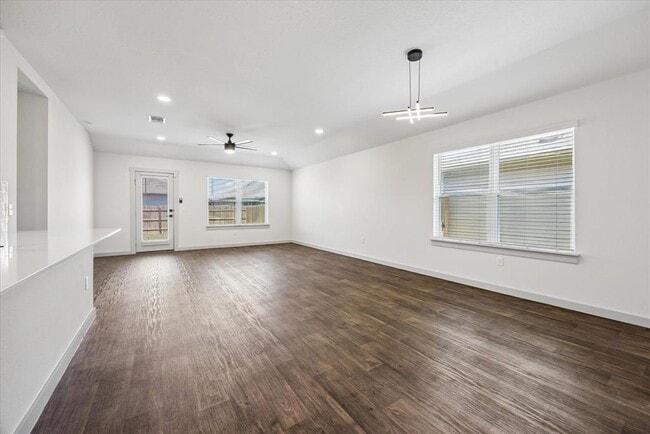 Building Photo - 105 Krause Spgs Dr