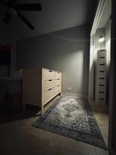 Building Photo - 2015 Ala Wai Blvd