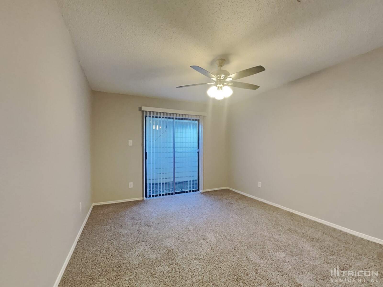 Building Photo - 561 Oxbow St