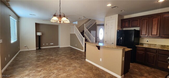 Building Photo - 933 Ambrosia Dr