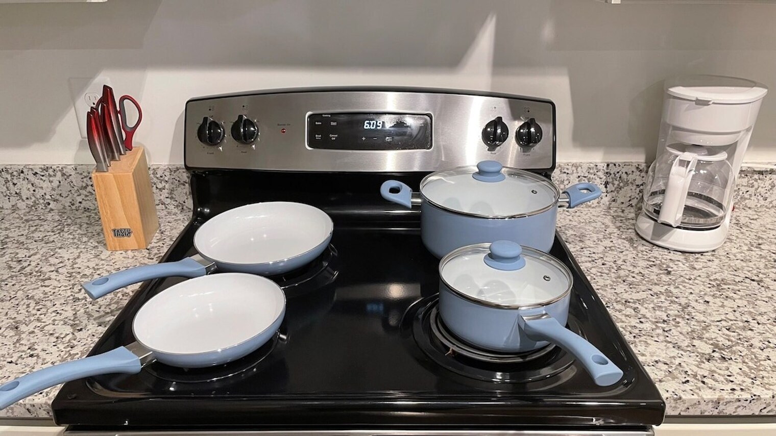 Building Photo - 8242 Windsor Hill Blvd