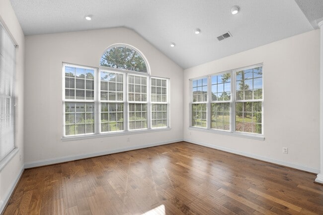 Building Photo - Harvest Home