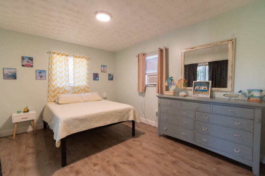 Building Photo - 141 California Ave