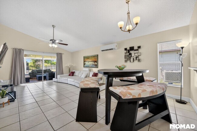 Building Photo - 3BR Modern Orlando 32824 Some Utilities Inc.