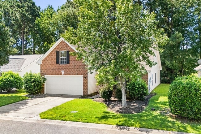 Building Photo - 4 Bed / 2 Bath Single Family Home for Rent...