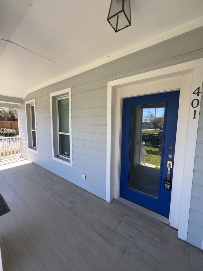 Building Photo - 401 Walton St