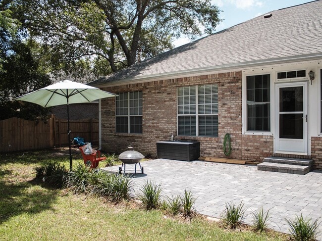 Building Photo - 807 Coldwater Creek Cir