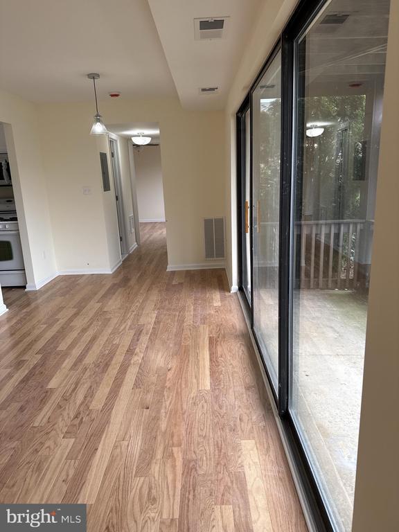 Building Photo - 2754 Hollywood Rd