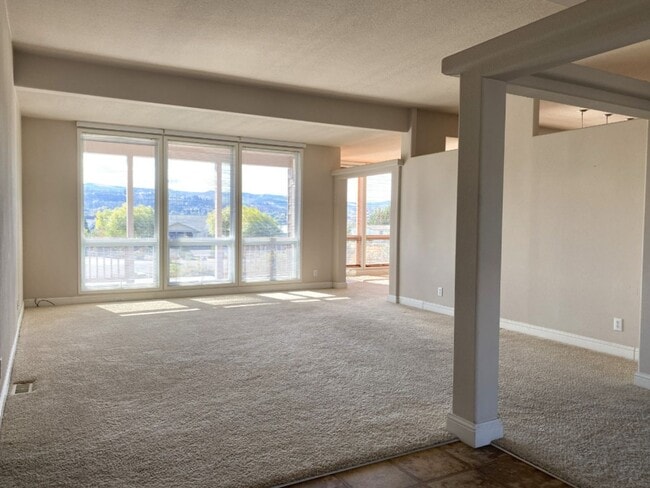 Building Photo - Solar Bonus in Dallesport, WA