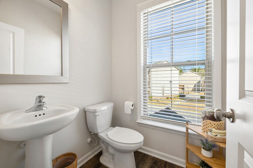Building Photo - 3567 Hidden Valley Cir
