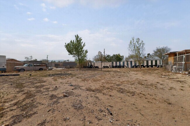 Building Photo - Rural South Valley 4 Bedroom  1.75 Bath 1256/sf