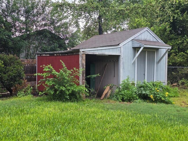 Building Photo - 13406 Briar Hollow Dr