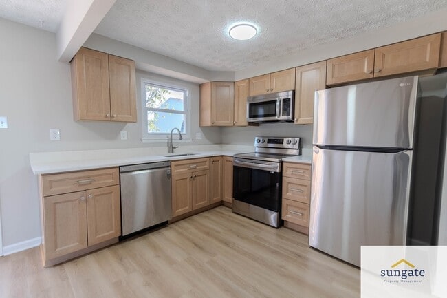 Building Photo - 422 Machias Pl