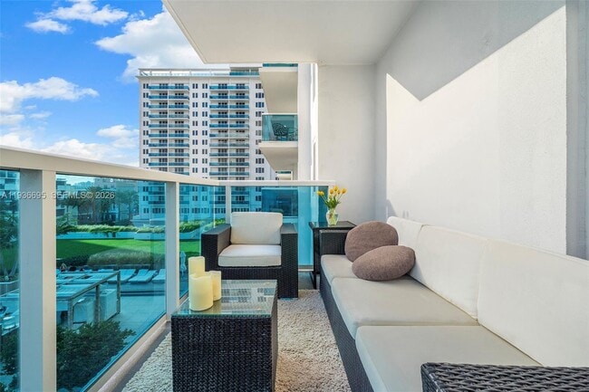 Building Photo - 2301 Collins Ave