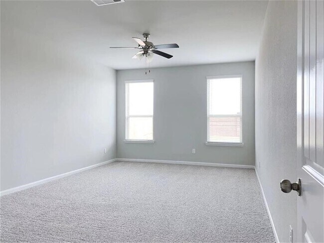 Building Photo - 3047 Forest Creek Dr