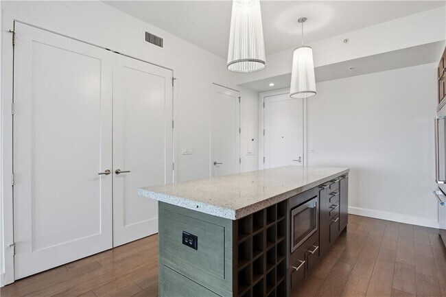 Building Photo - 1820 Peachtree St NW