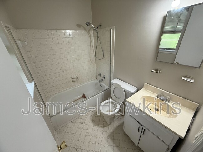 Building Photo - 4223 Delfern Dr