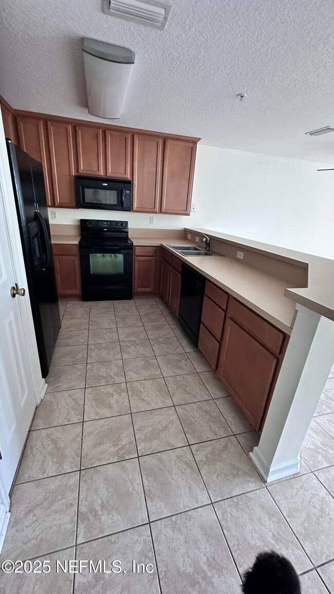 Building Photo - 843 Black Cherry Dr S