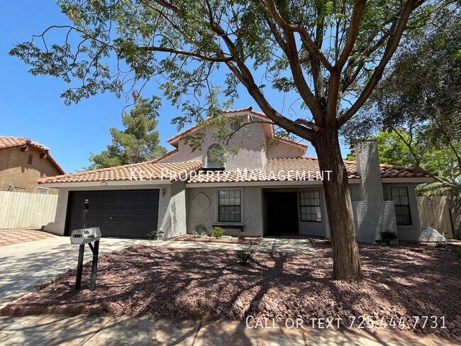 Building Photo - TWO STORY 4 BEDROOM WITH POOL NEAR SPRING ...