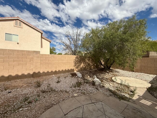 Building Photo - 8894 Houston Ridge Ave