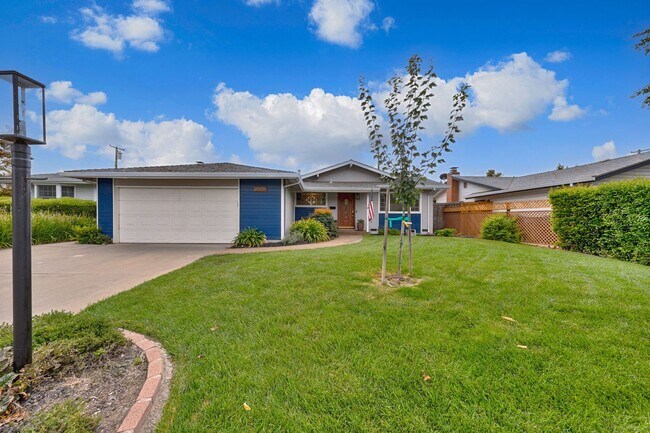 Primary Photo - Charmingly Remodeled 3 Bed, 2 Bath Home Ne...