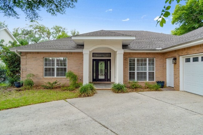 Building Photo - 4301 Hidden Lakes Dr