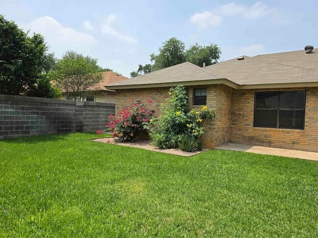 Building Photo - 1233 St Patrick Dr