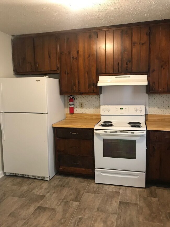 Building Photo - 8812 8814 Ridgemore Court