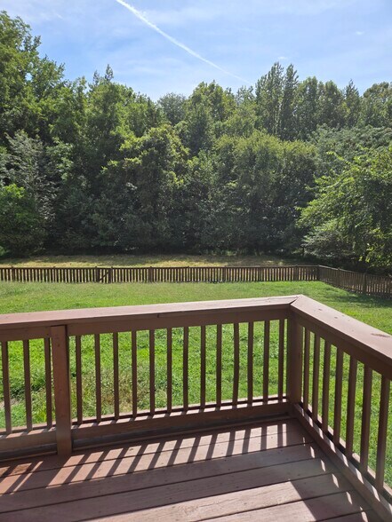 Building Photo - 855 Beth Dr