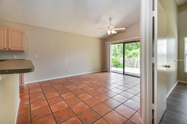 Building Photo - 11015 Felton Ct