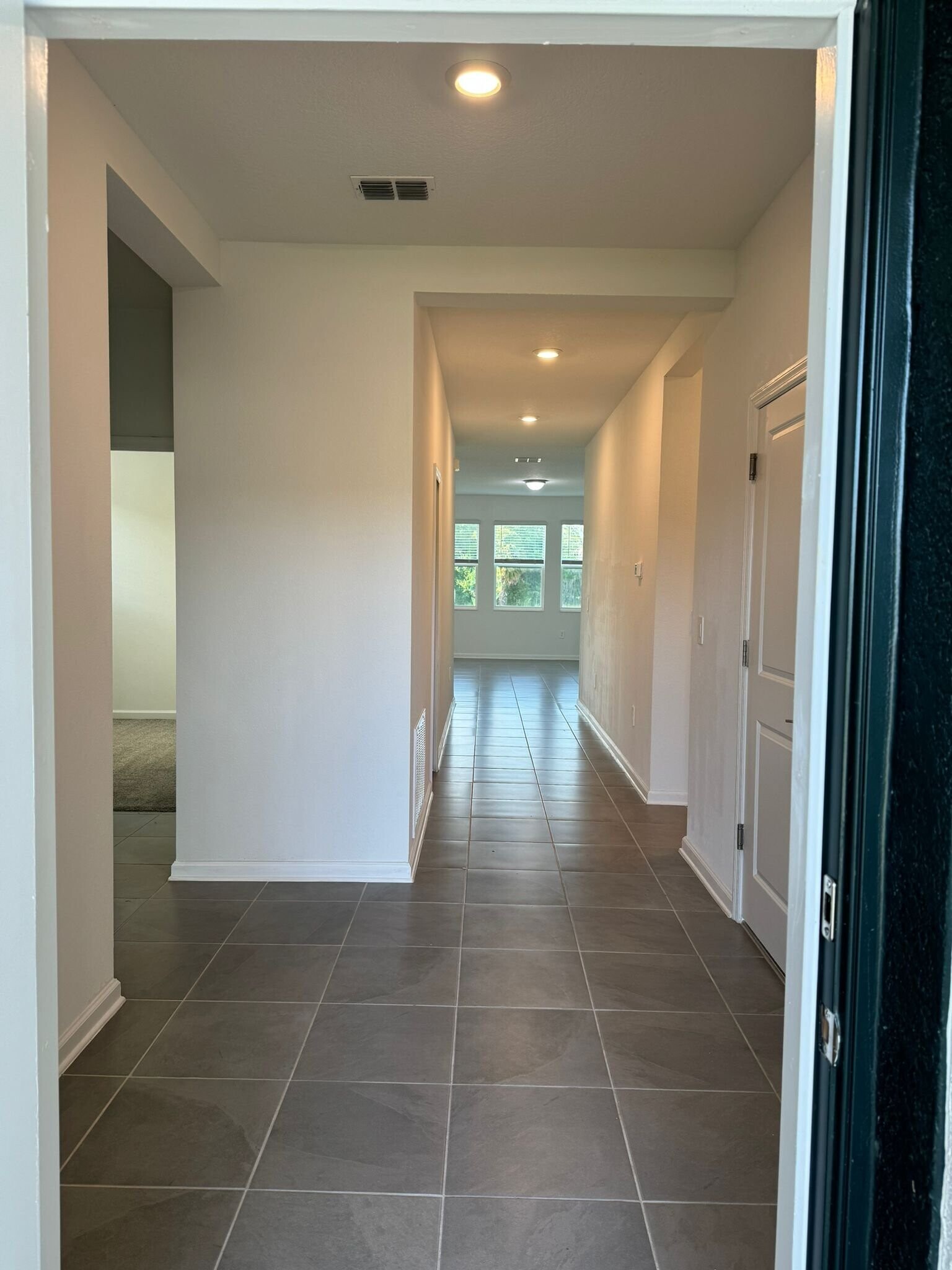 Building Photo - 788 Daring Dr